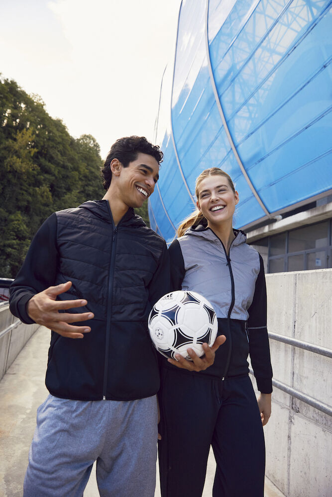 Textiltransfer, DTF-Transfer, magic-prints-textilveredelung-Arbeitskleidung Firmenkleidung Workwear sportbekleidung-t-shirt-hoodies-bedrucken sublimation-dtf-druck-sublimation-kleidungsedign-illustrationen-bedrucken individell gestalten