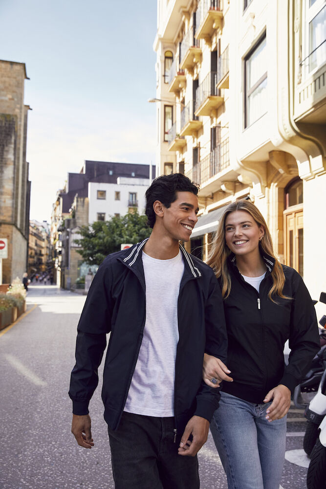Textiltransfer, DTF-Transfer, magic-prints-textilveredelung-Arbeitskleidung Firmenkleidung Workwear sportbekleidung-t-shirt-hoodies-bedrucken sublimation-dtf-druck-sublimation-kleidungsedign-illustrationen-bedrucken individell gestalten